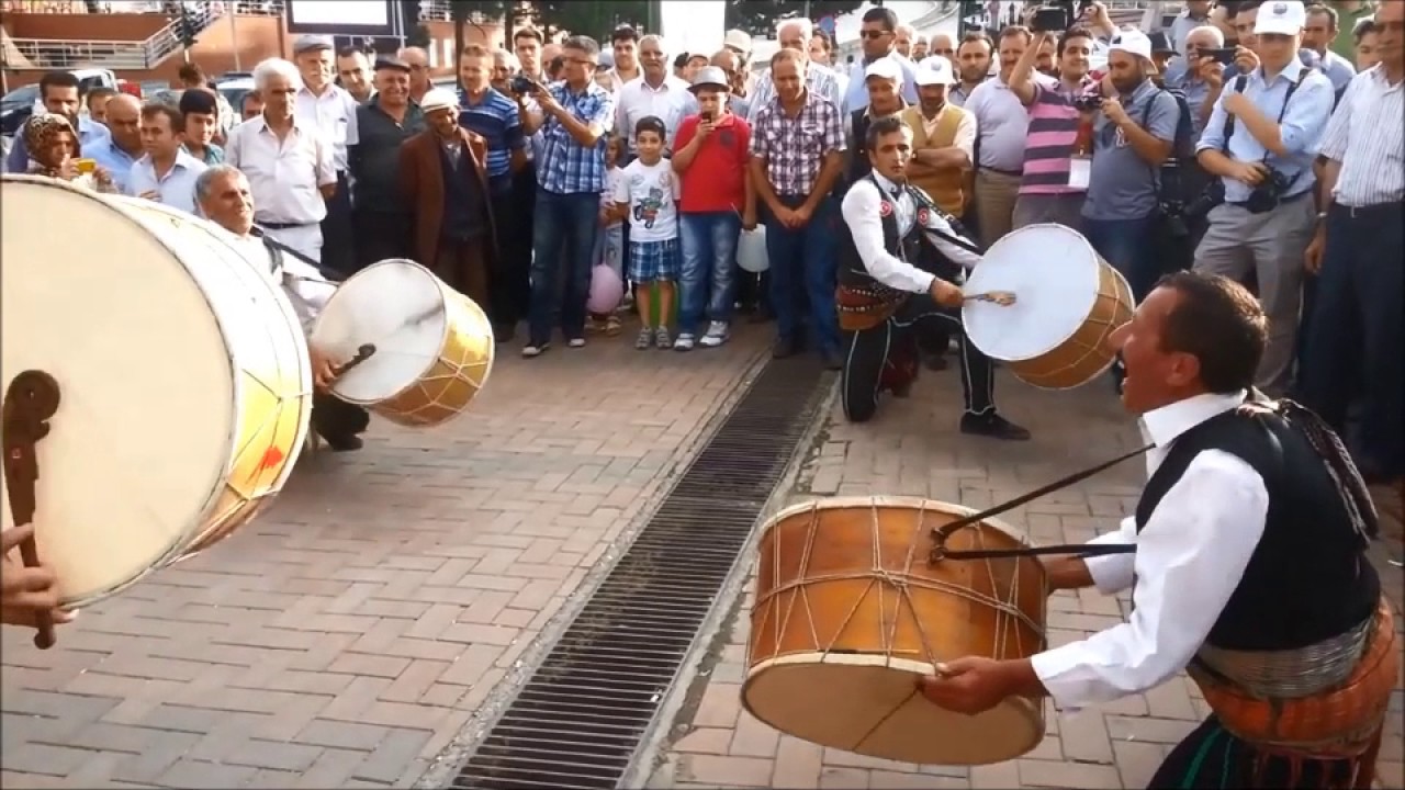 Düğün Kortejlerinde Yürüyüşe Ritim Katıyoruz