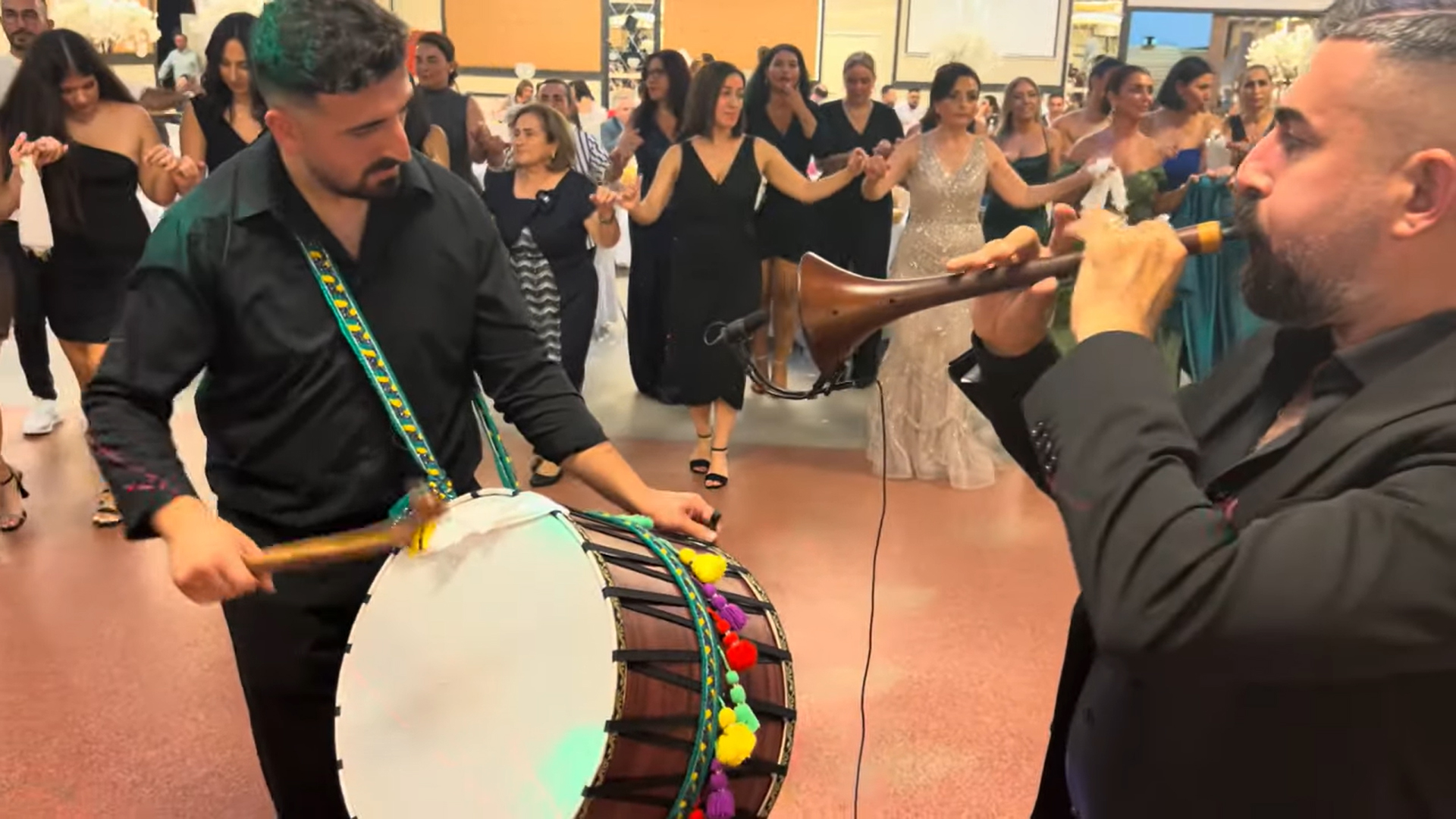 Düğün ve Sünnet Eğlencelerinde Yüksek Enerjili, Deneyimli Davul Zurna Ekibiyle Sahneye Hazırız
