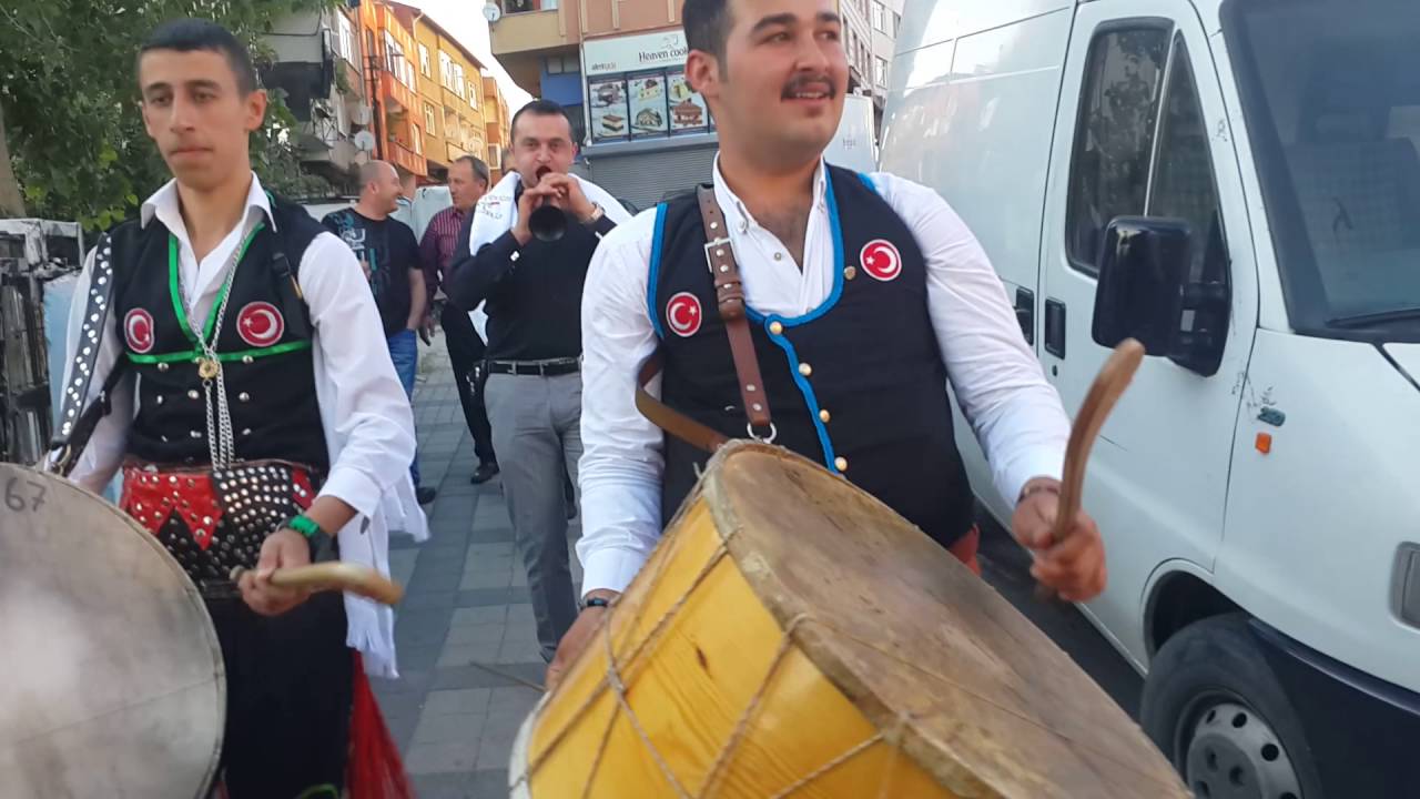 Kurumsal Etkinlik ve Lansmanlara Uyumlu Davul Zurna Gösterisi